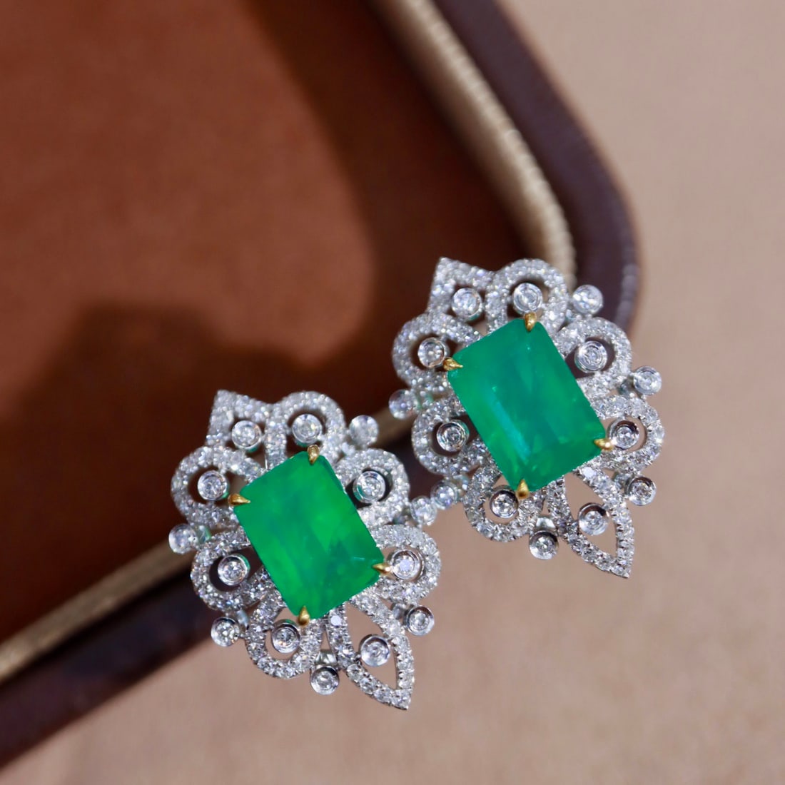 14k Gold 2.45 Ctw Vivid Green Natural Emerald & Diamond Earrings - 7
