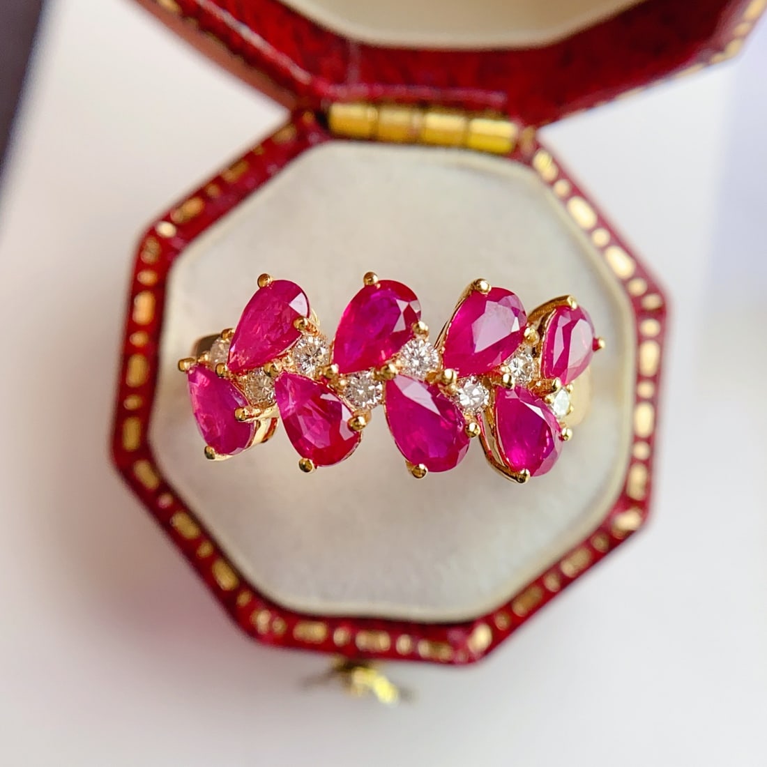 14k Gold 2.55 Ct Natural Ruby & Diamond Ring: Ref:231108303 // gold content:14k gold // ring size:7. 25us // // main gemstone:ruby // shape:pear // carat weight:2. 55ct // color:red // treatment:natural // // adjacent gemstone 2 : diamond //