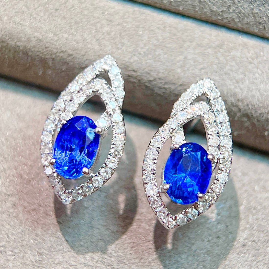 14k Gold 2.08 Ctw Natural Sapphire & Diamond Earrings - 2