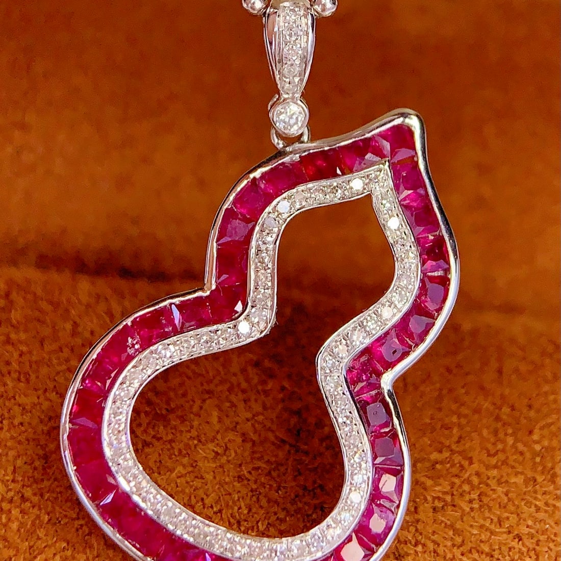 14k Gold 2.5 Ct Natural Ruby & Diamond Pendant( Without Chain ) - 3