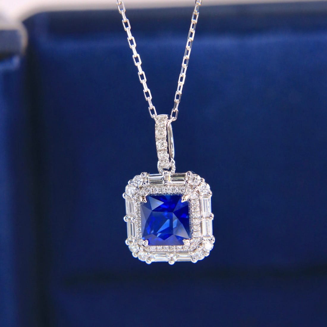 14k Gold 2.01 Ctw Natural Sapphire & Diamond Necklace - 4