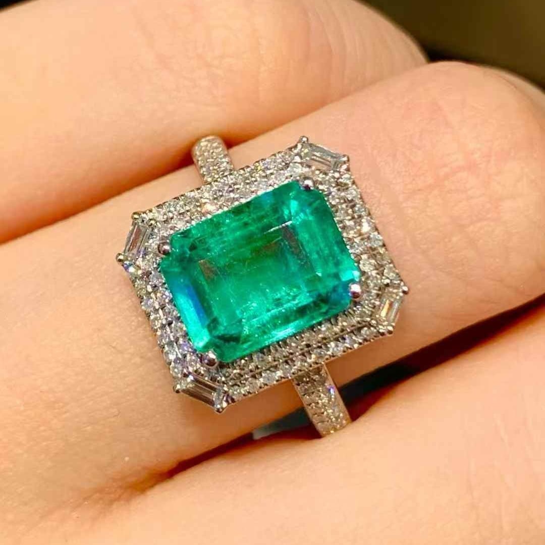 14k Gold 2.4 Ct Natural Emerald & Diamond Ring - 2