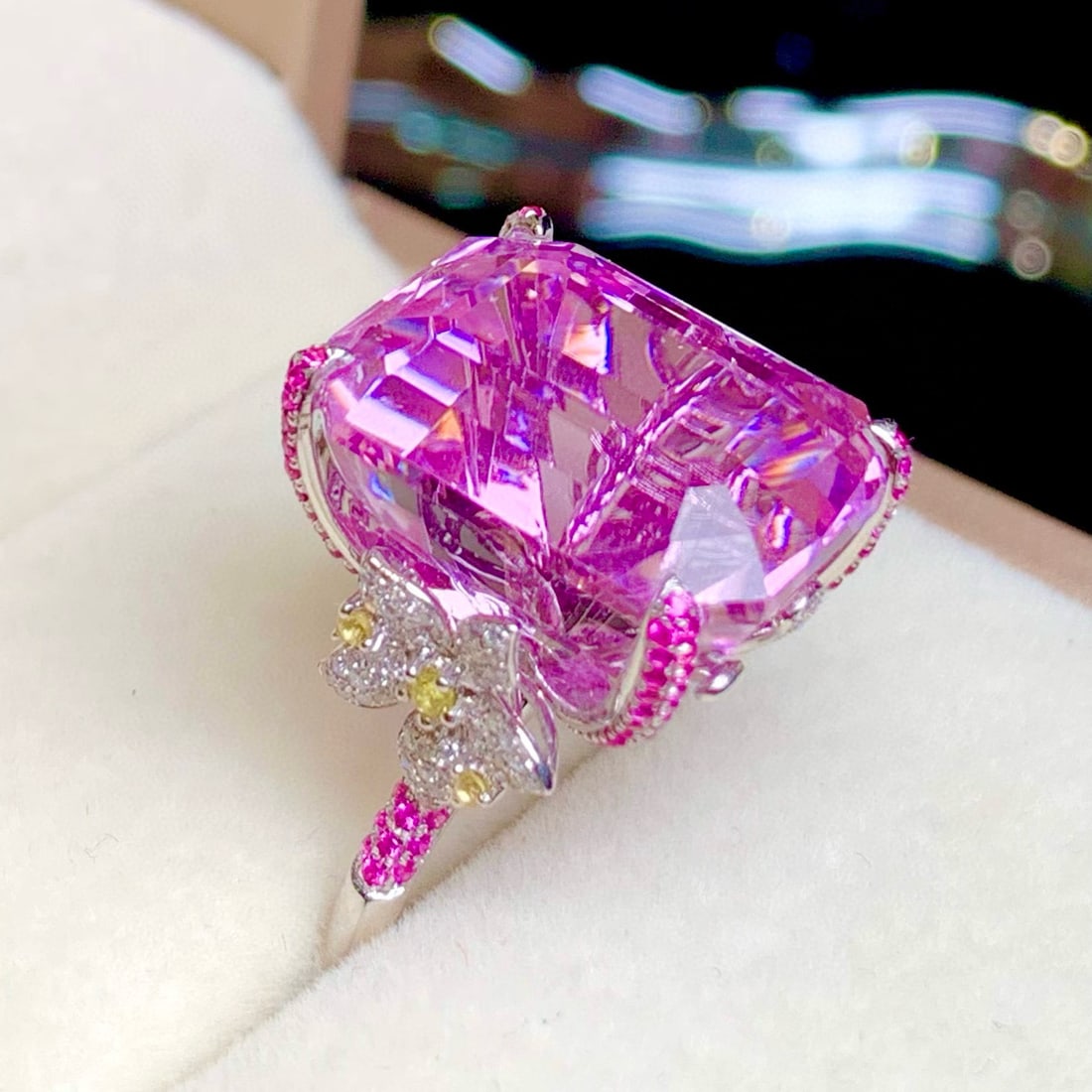 14k Gold 24.55 Ct Natural Kunzite & Diamond Ring - 4