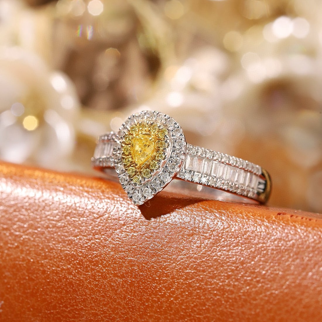 14k Gold 0.50 Ctw Natural Yellow Diamond & Diamond Ring - 7