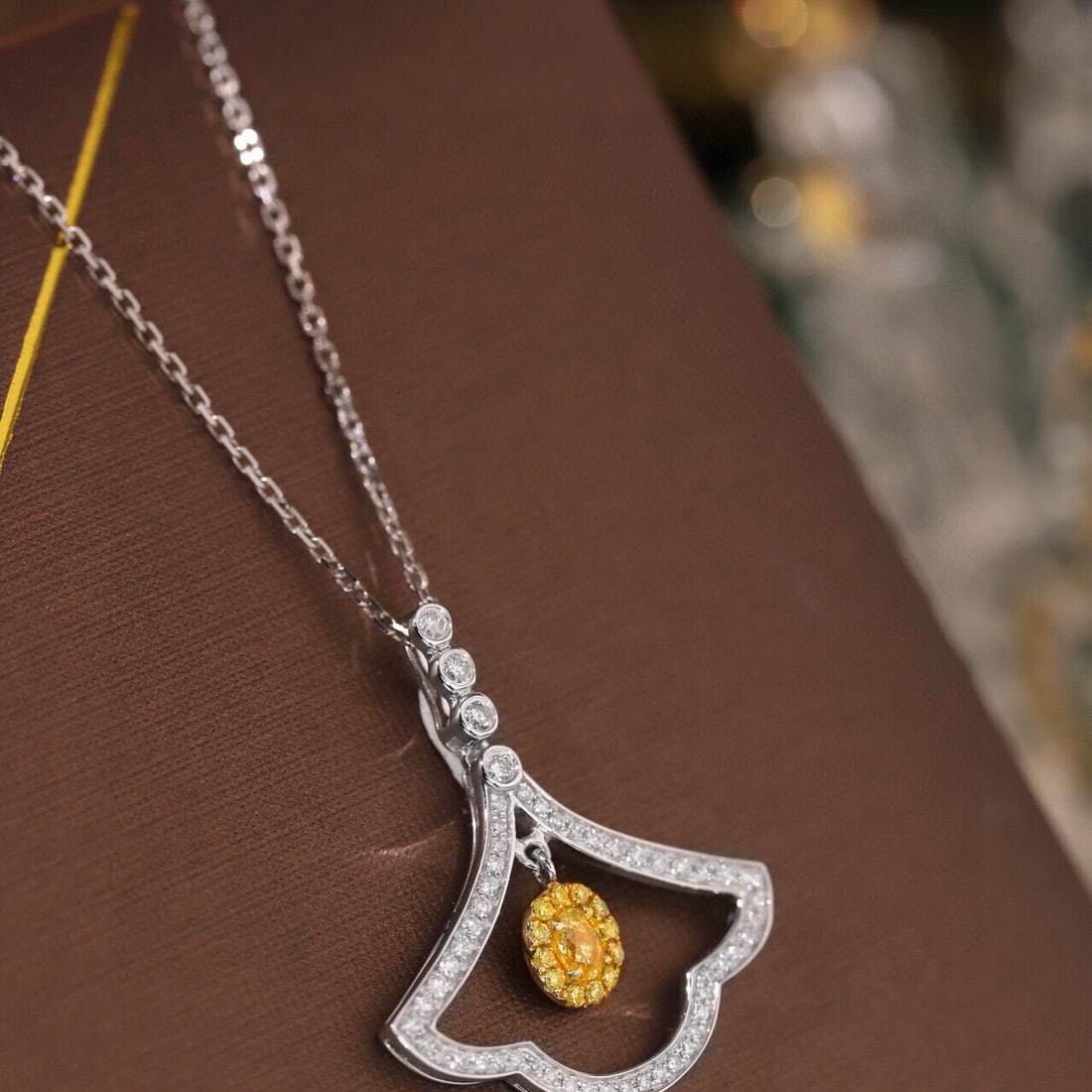 14k Gold 0.48 Ctw Natural Yellow Diamond & Diamond Necklace - 4