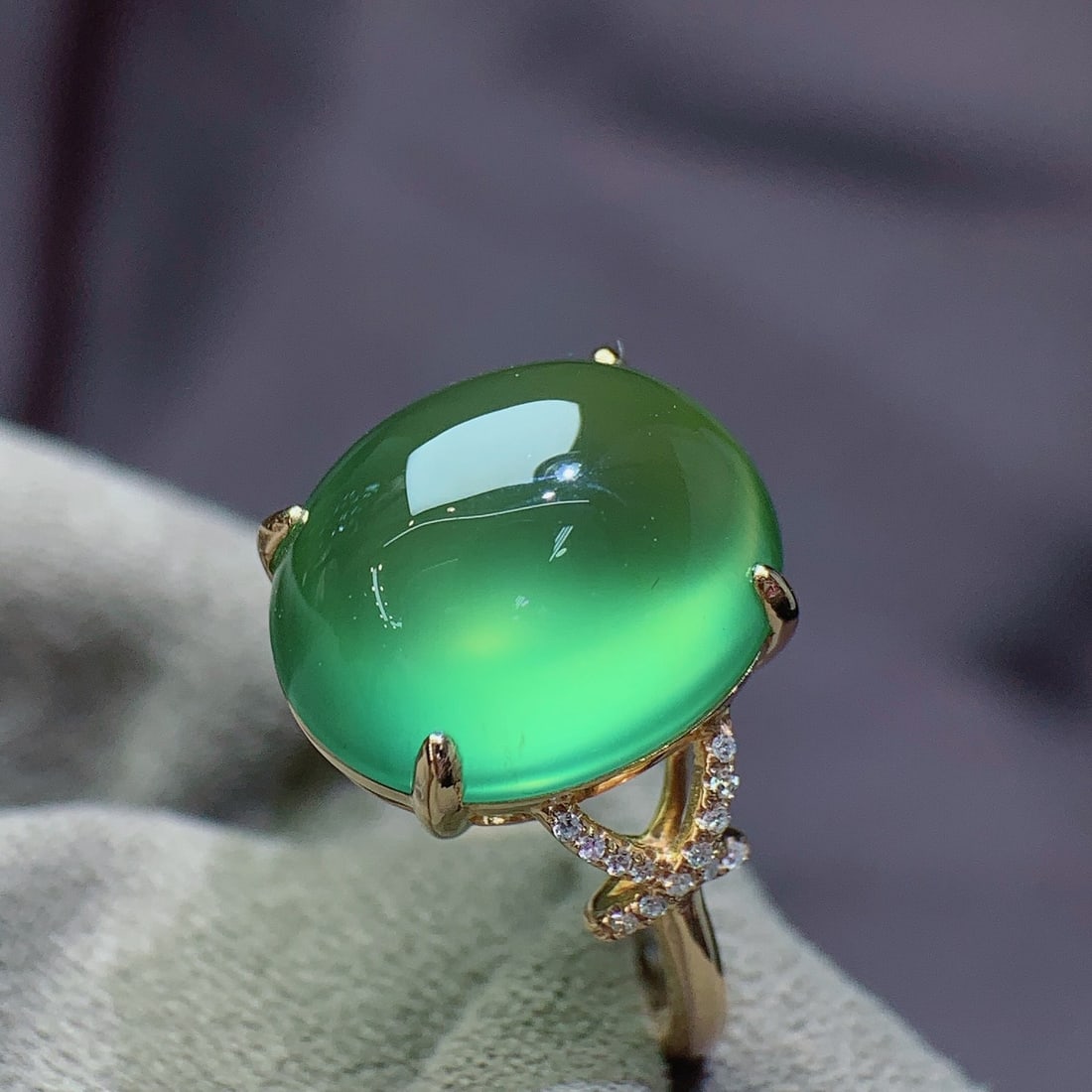 14k Gold 10.23 Ct Natural Prehnite & Diamond Ring - 3
