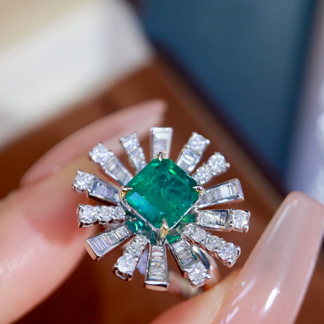 14k Gold 2.63 Ctw Natural Emerald & Diamond Ring - 5