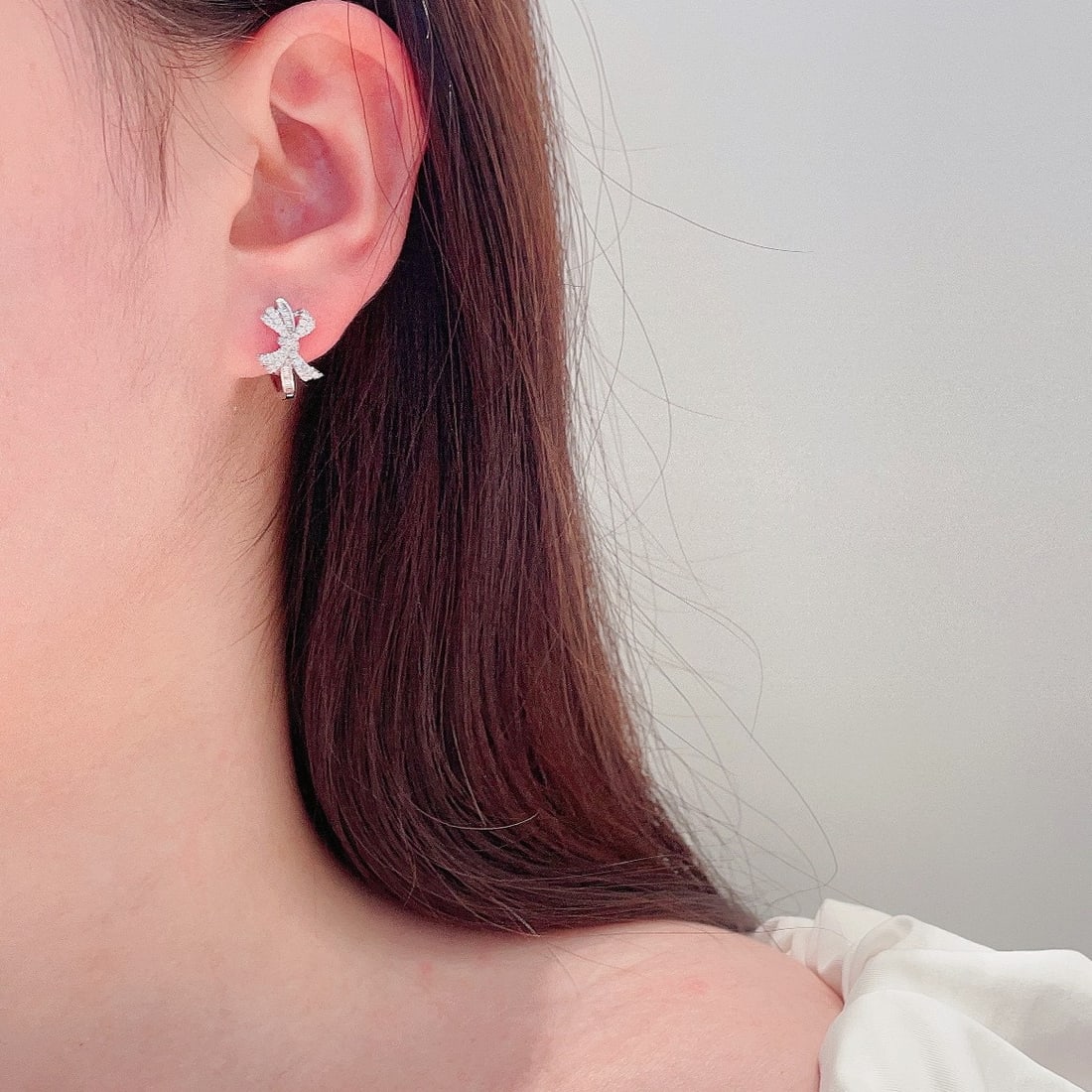 14k Gold 0.56 Ctw Natural H Diamond Earrings - 4