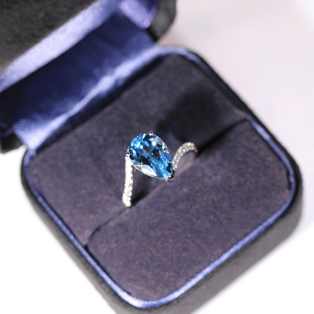 14k Gold 2.17 Ct Natural Aquamarine & Diamond Ring - 7