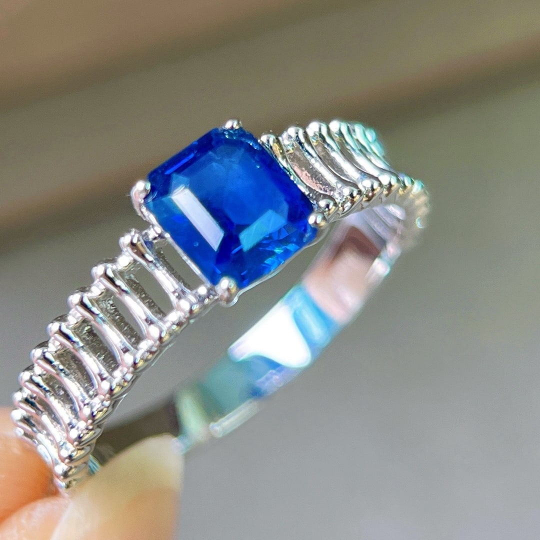 14k Gold 0.95 Ct Natural Sapphire Ring - 2