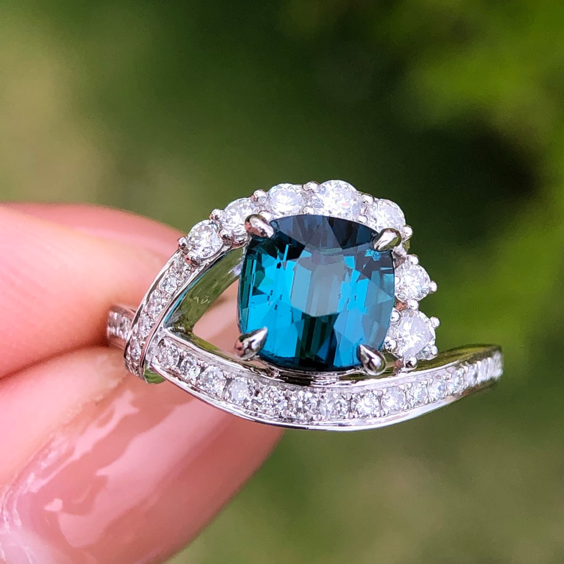 14k Gold 2.1 Ct Natural Tourmaline & Diamond Ring - 5