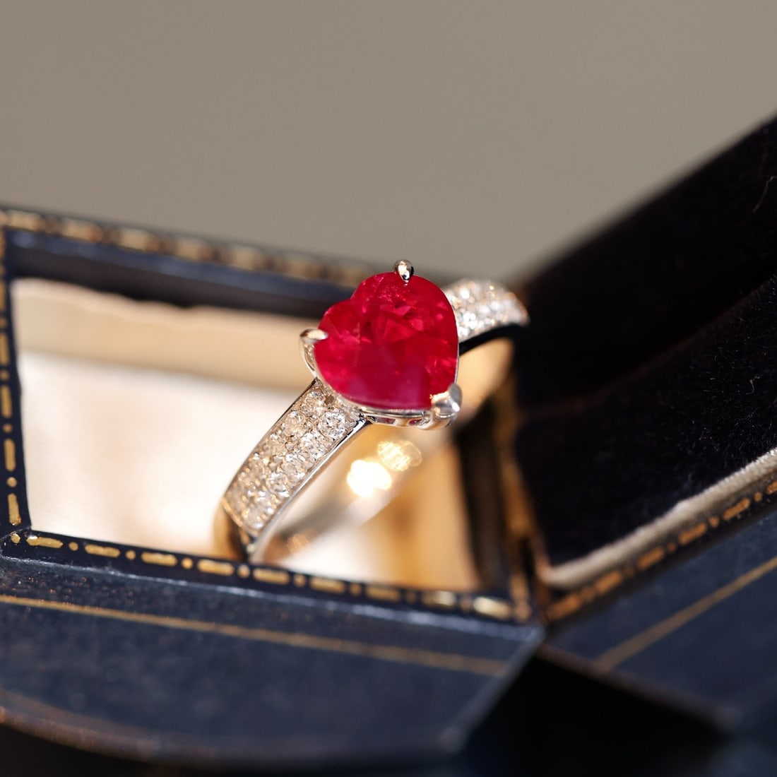 14k Gold 2.31 Ctw Natural Ruby & Diamond Ring - 2