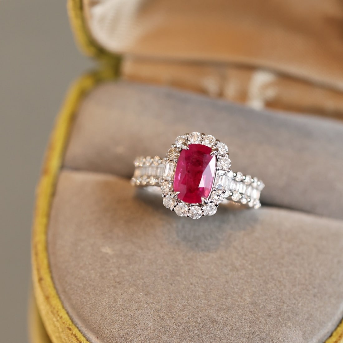 14k Gold 3.31 Ctw Natural Ruby & Diamond Ring - 2