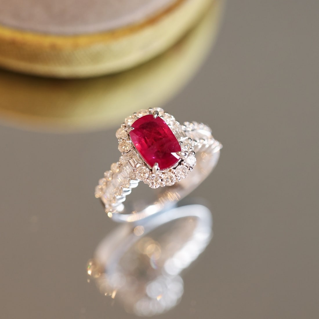 14k Gold 3.31 Ctw Natural Ruby & Diamond Ring - 4