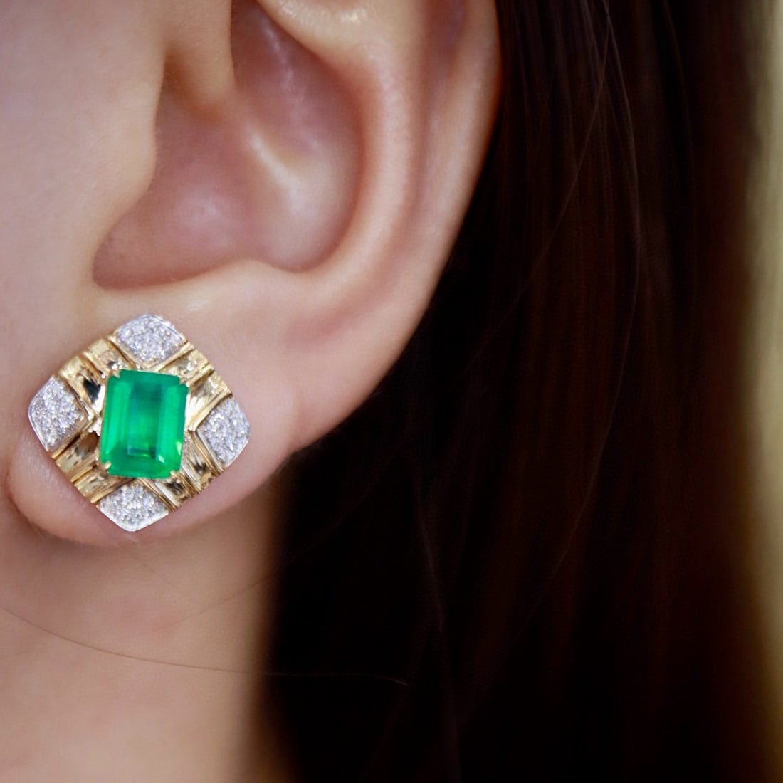 14k Gold 2.46 Ctw Vivid Green Natural Emerald & Diamond Earrings - 5