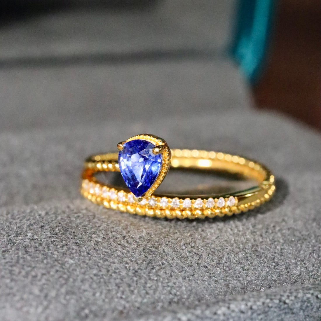 14k Gold 0.56 Ctw Natural Sapphire & Diamond Ring - 2