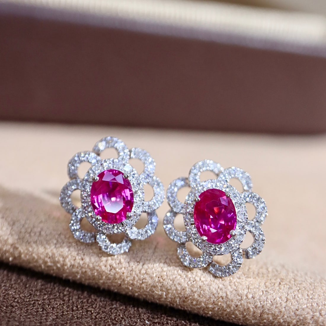 14k Gold 1.3 Ctw Natural Ruby & Diamond Ring - 3