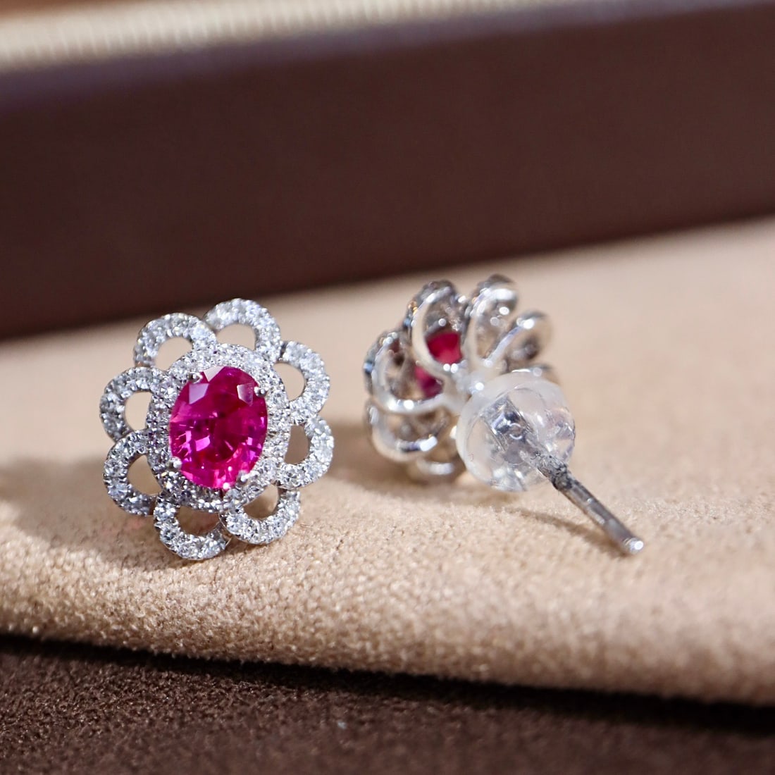 14k Gold 1.3 Ctw Natural Ruby & Diamond Ring - 6