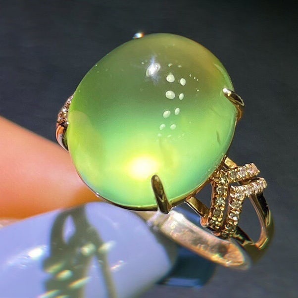 14k Gold 12 Ct Natural Prehnite & Diamond Ring - 3