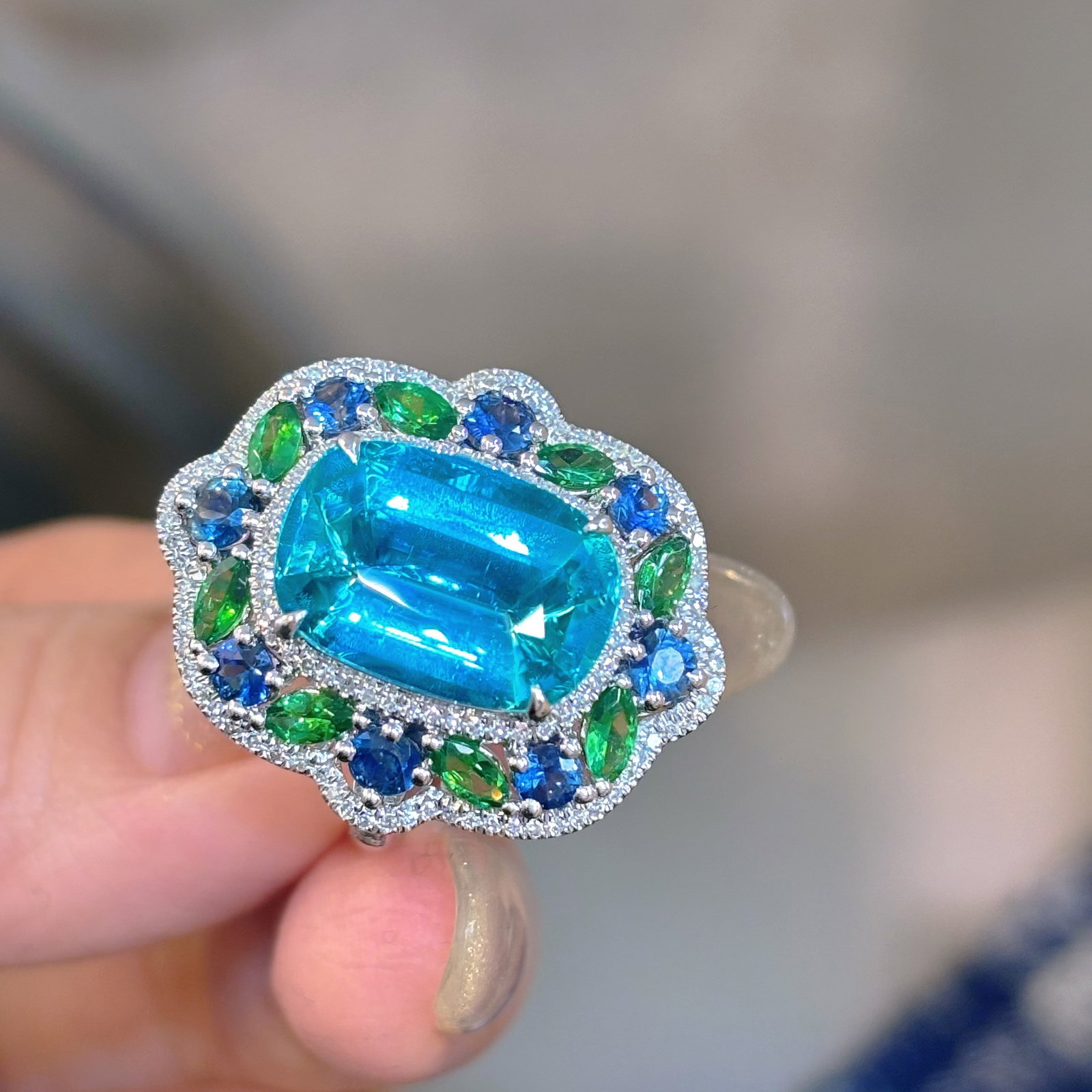 14k Gold 5.01 Ct Natural Paraiba Tourmaline & Diamond Ring - 6