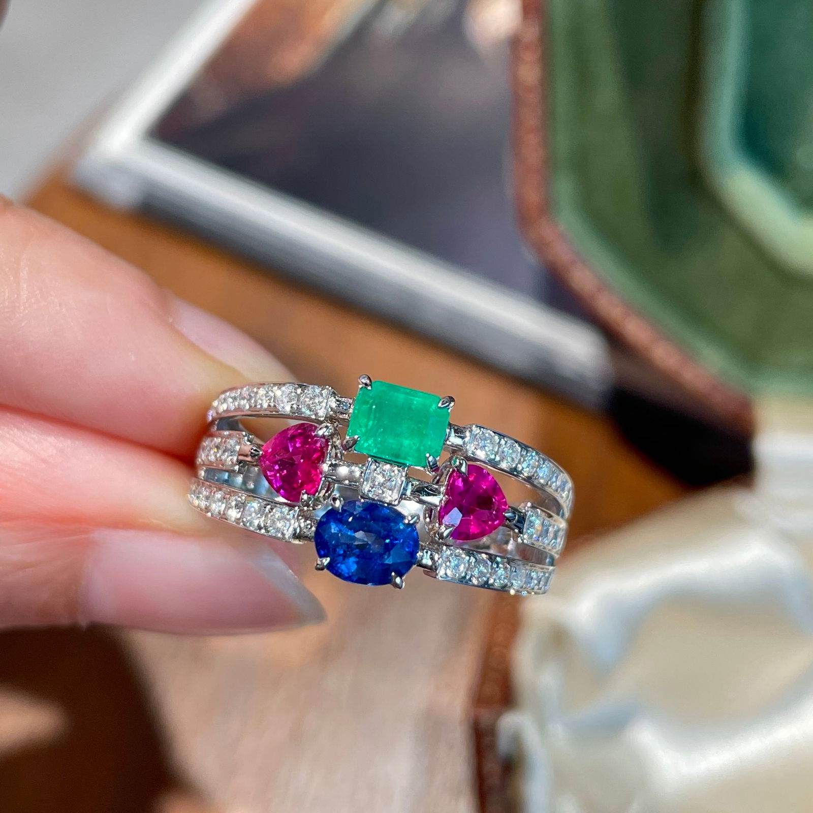 14k Gold 1.0 Ctw Natural Ruby & Emerald Ring - 2