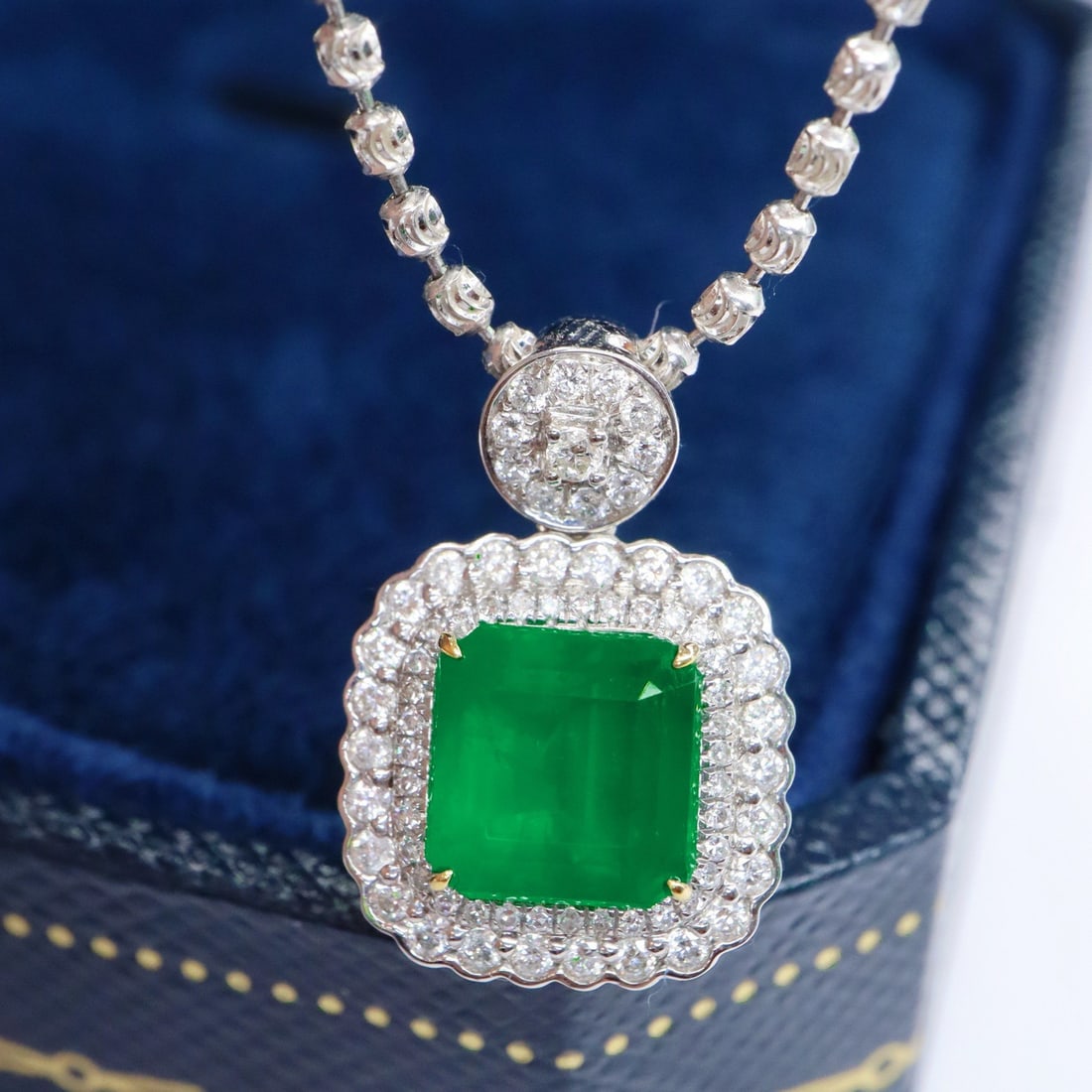 14k Gold 2.42 Ctw Vivid Green Natural Emerald & Diamond Pendant( Without Chain ) - 2