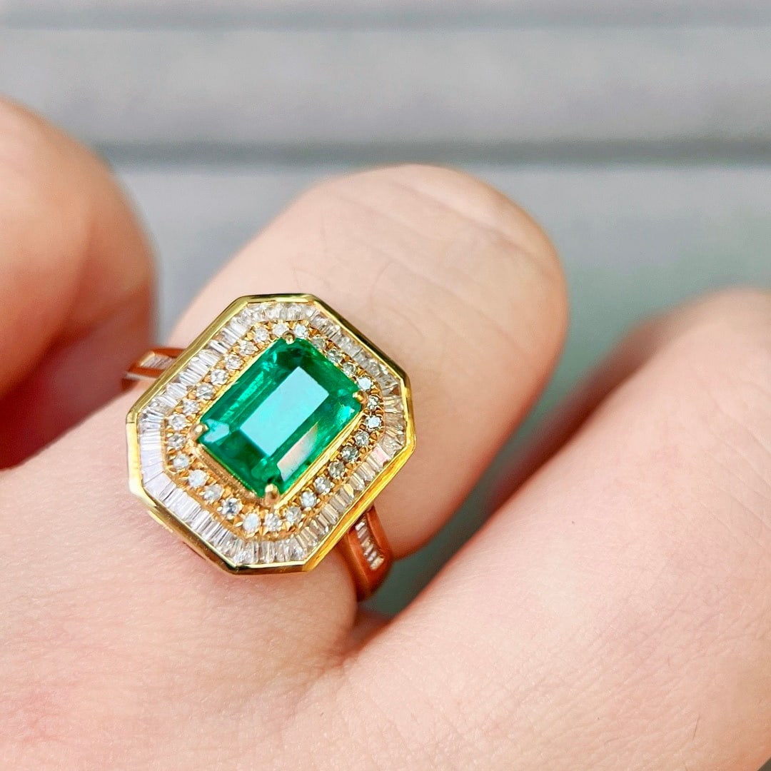 14k Gold 2.84 Ctw Vivid Green Natural Emerald & Diamond Ring - 7