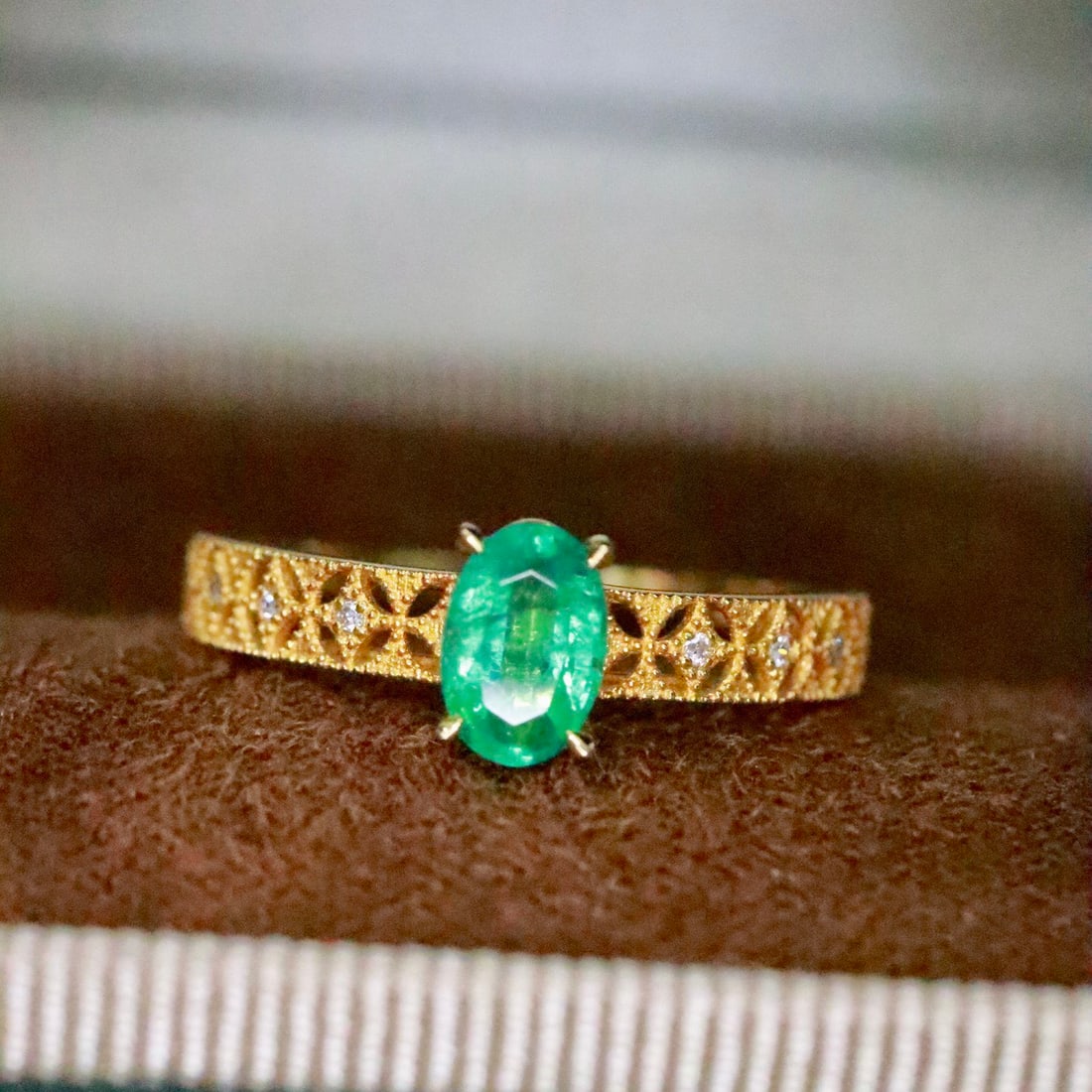 14k Gold 0.52 Ctw Natural Emerald & Diamond Ring - 2