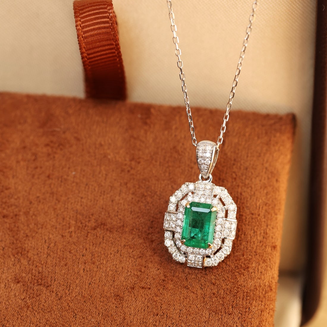 14k Gold 1.41 Ctw Vivid Green Natural Emerald & Diamond Pendant( Without Chain ) - 2