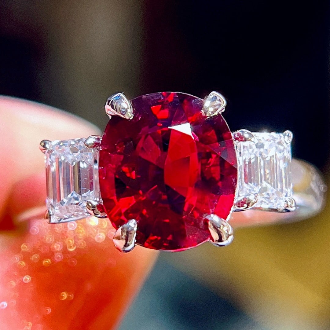 14k Gold 2.80 Ctw Natural Tourmaline & Diamond Ring: Ref:231111015 // gold content:14k gold // ring size:7. 25us // // main gemstone:tourmaline // shape:oval // carat weight:2. 15ct // color:red // treatment:natural // // adjacent gemstone 2 :
