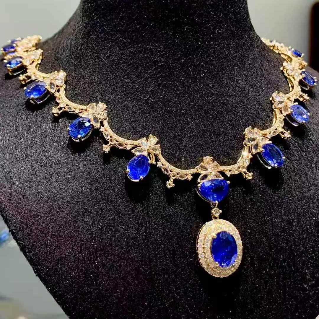 14k Gold 12.5 Ct Natural Sapphire & Diamond Necklace - 4