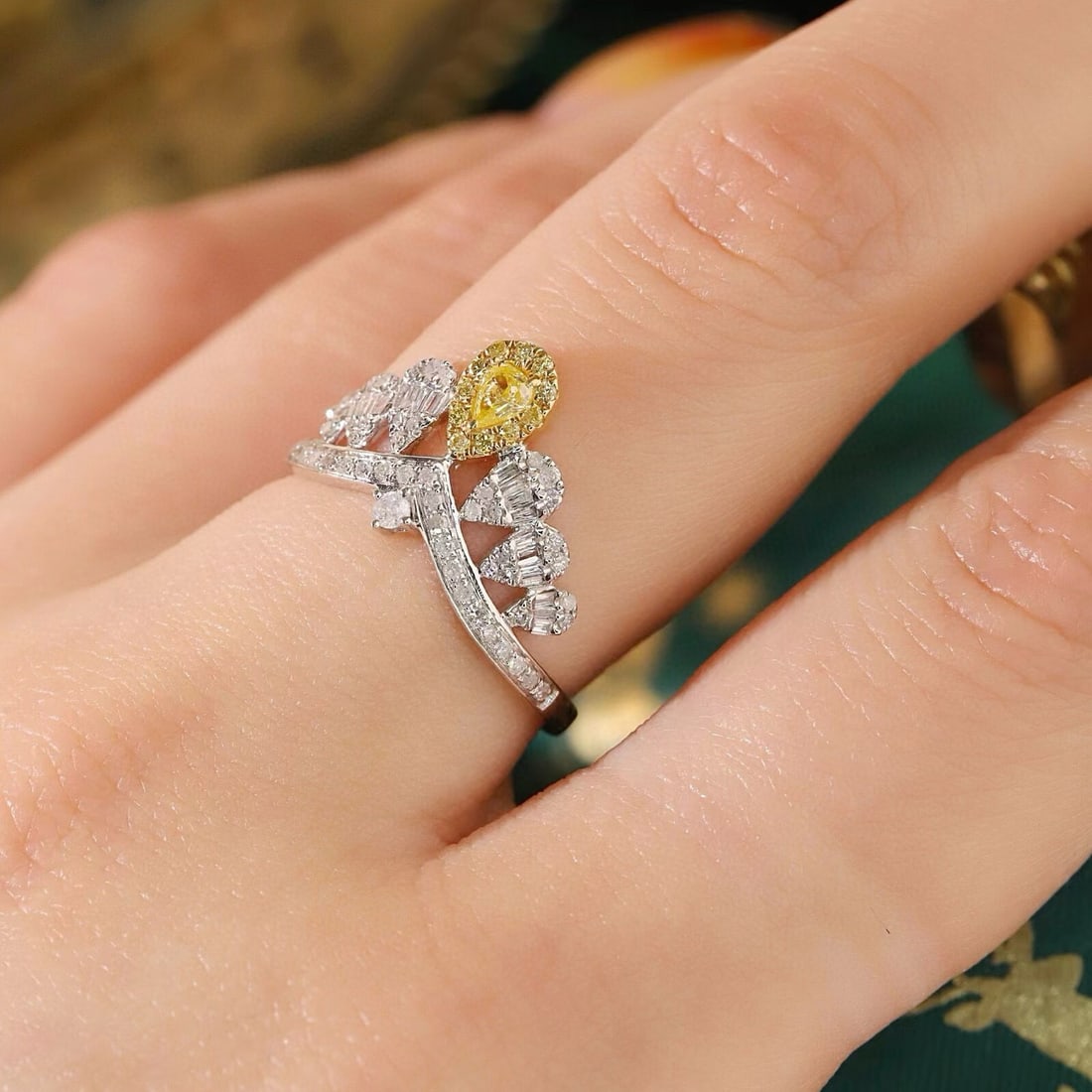 14k Gold 0.55 Ctw Natural Yellow Diamond & Diamond Ring - 3