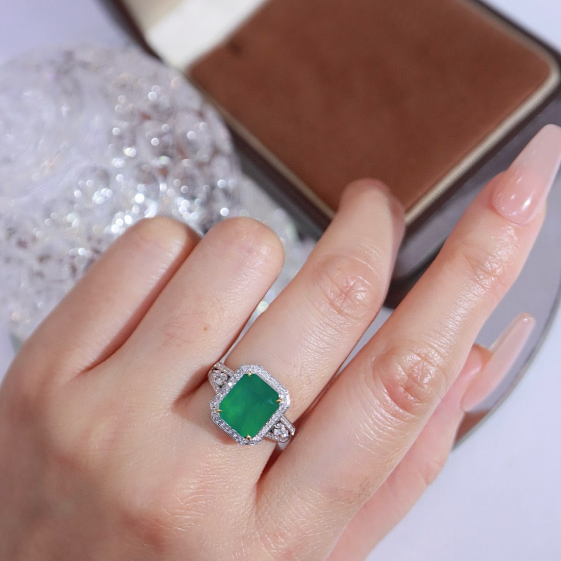 14k Gold 4.16 Ctw Natural Emerald & Diamond Ring - 8