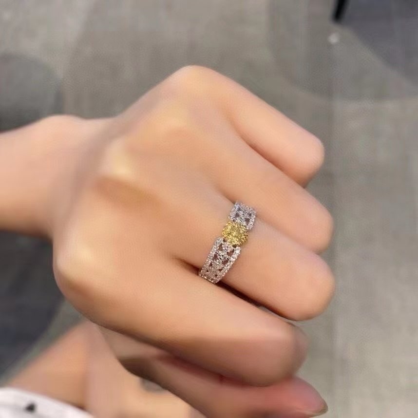 14k Gold 0.68 Ct Natural Color Diamond Ring - 4