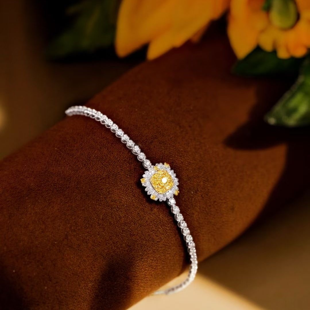 14k Gold 0.58 Ct Natural Color Diamond Bracelet - 3