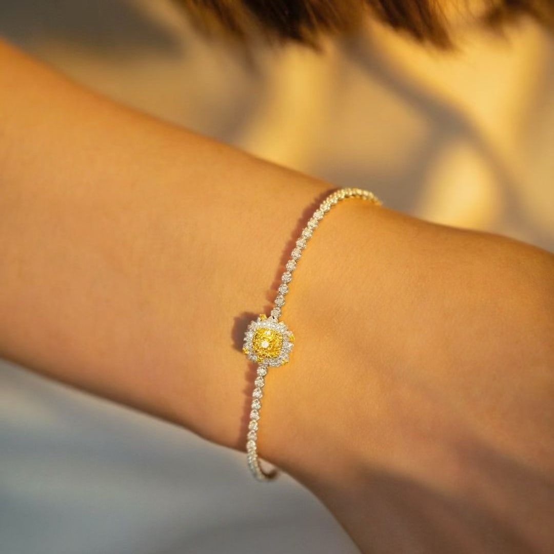 14k Gold 0.58 Ct Natural Color Diamond Bracelet - 5