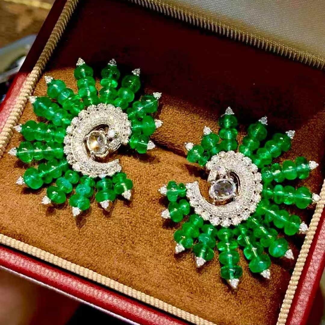 14k Gold 22.65 Ct Natural Emerald & Diamond Earrings - 4