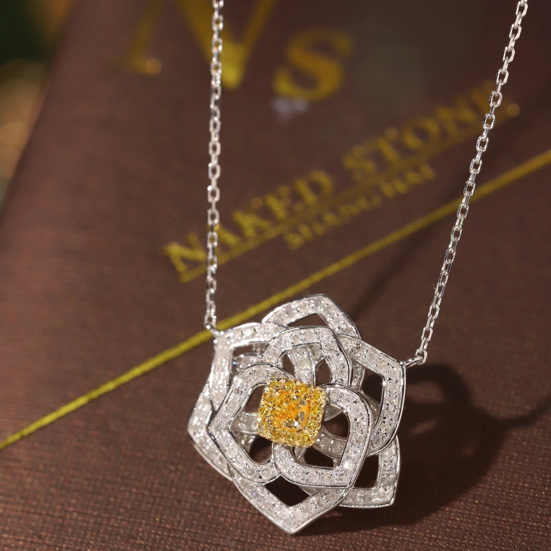 14k Gold 0.65 Ctw Natural Yellow Diamond & Diamond Necklace - 6