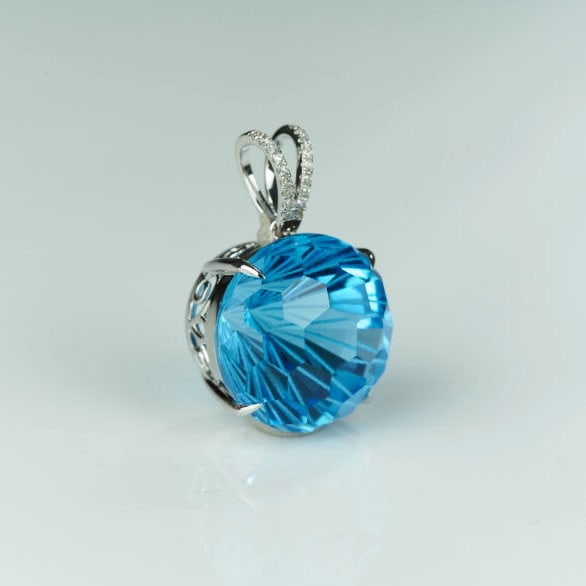 14k Gold 14.95 Ct Natural Topaz & Diamond Pendant( Without Chain ) - 8