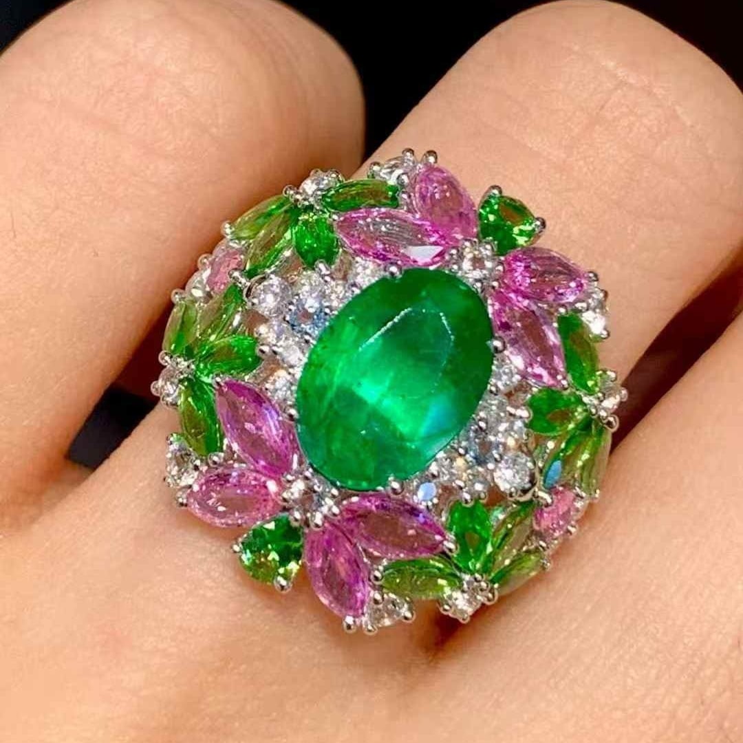 14k Gold 1.96 Ct Vivid Green Natural Emerald & Diamond Ring - 3