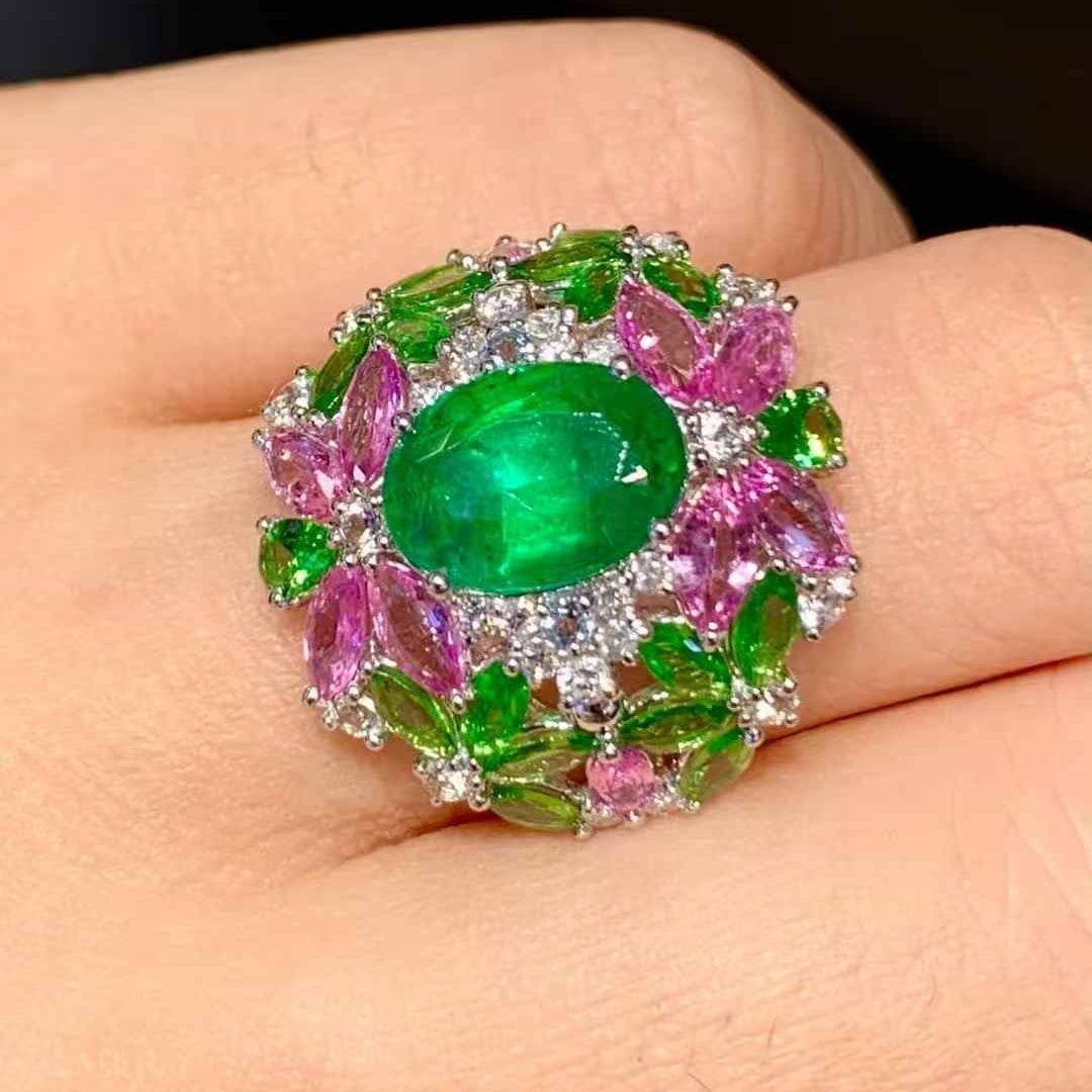 14k Gold 1.96 Ct Vivid Green Natural Emerald & Diamond Ring - 4