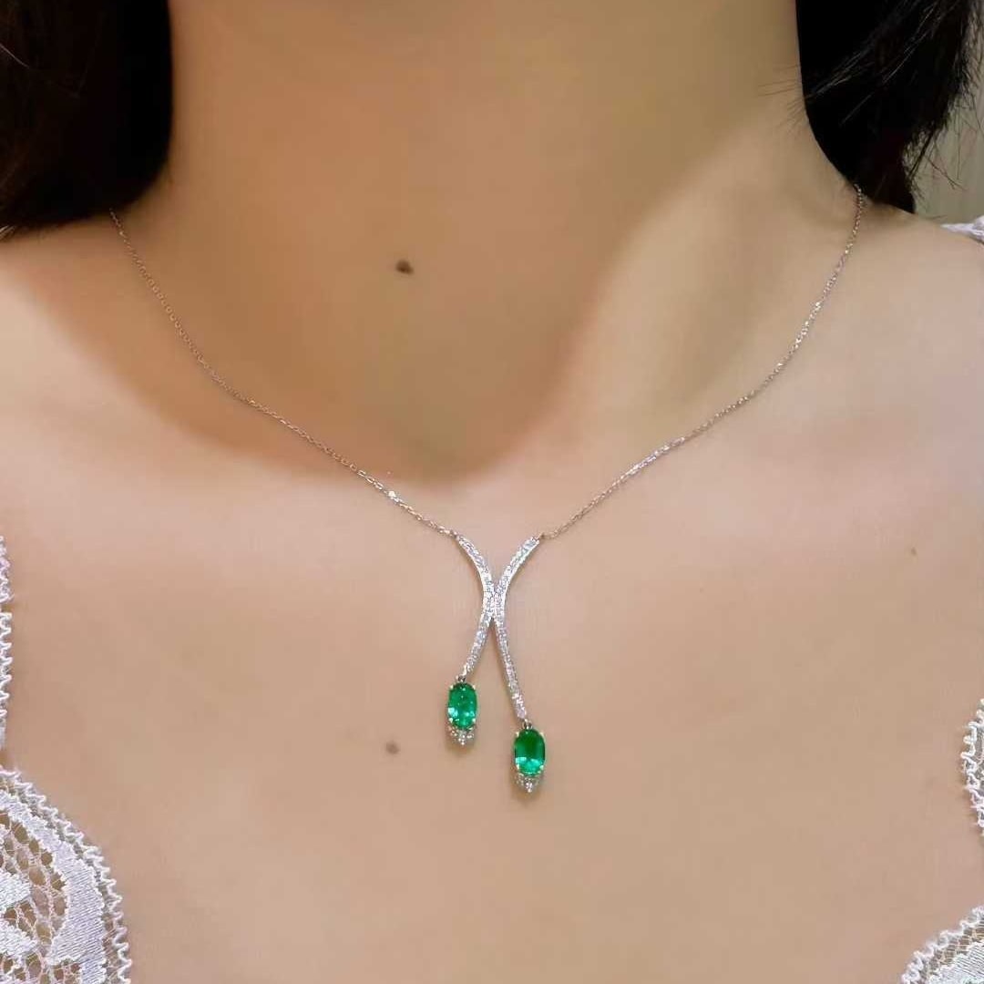 14k Gold 1 Ct Vivid Green Natural Emerald & Diamond Necklace - 4