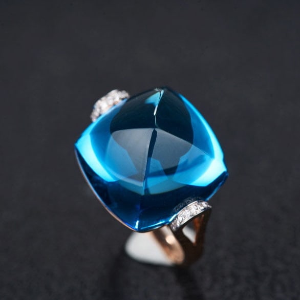 14k Gold 22.56 Ct Natural Topaz & Diamond Ring: Ref:231111215 // gold content:14k gold // ring size:7. 25us // // main gemstone:topaz // shape:sugar-loaf // carat weight:22. 56ct // color:blue // treatment:natural // // adjacent gemstone 2 : diamon