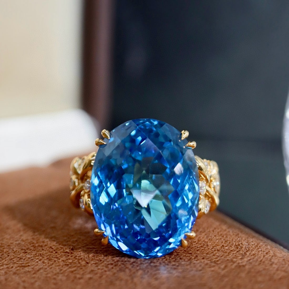 14k Gold 20.38 Ctw Natural Topaz & Diamond Ring - 5