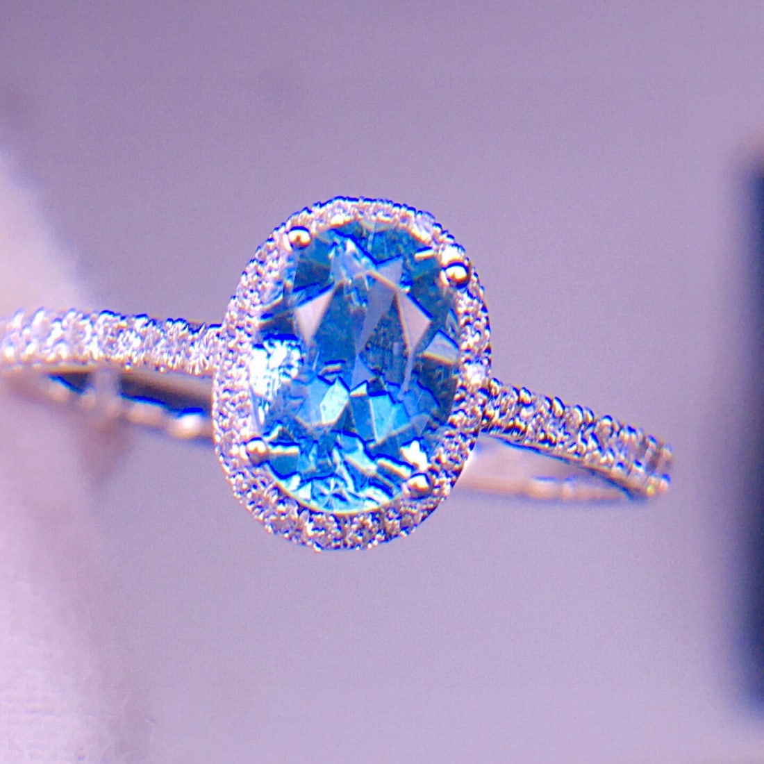 14k Gold 1.1 Ct Natural Aquamarine & Diamond Ring - 3