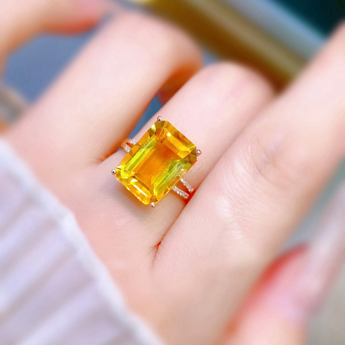 14k Gold 6.26 Ctw Natural Citrine & Diamond Ring - 4