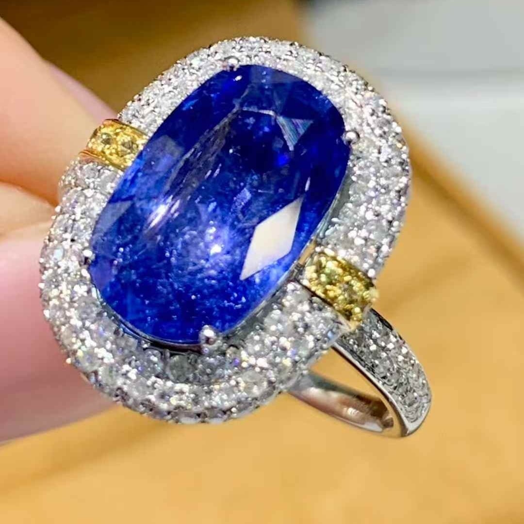 14k Gold 4.1 Ct Natural Sapphire & Diamond Ring - 2