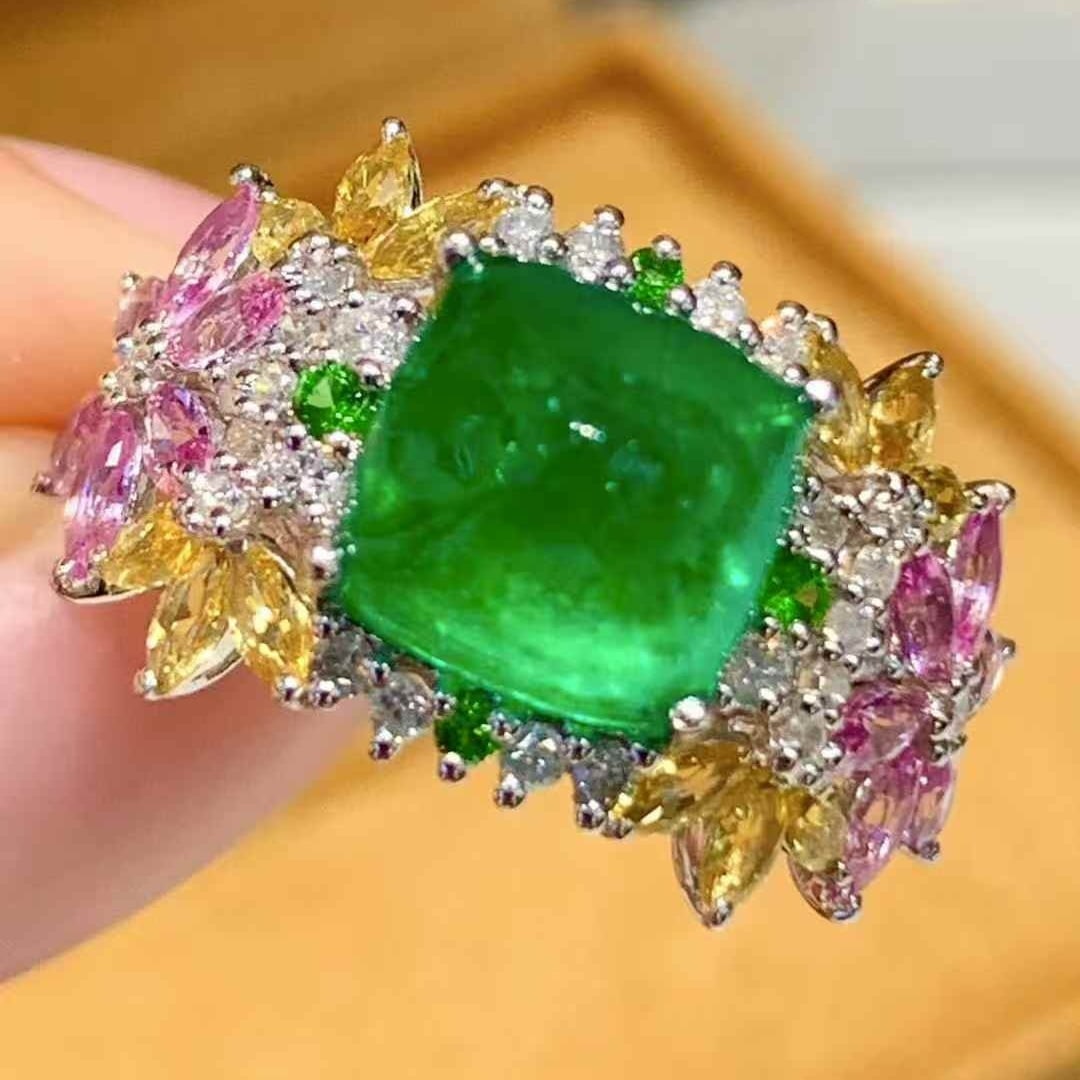 14k Gold 3.1 Ct Natural Emerald & Diamond Ring - 6