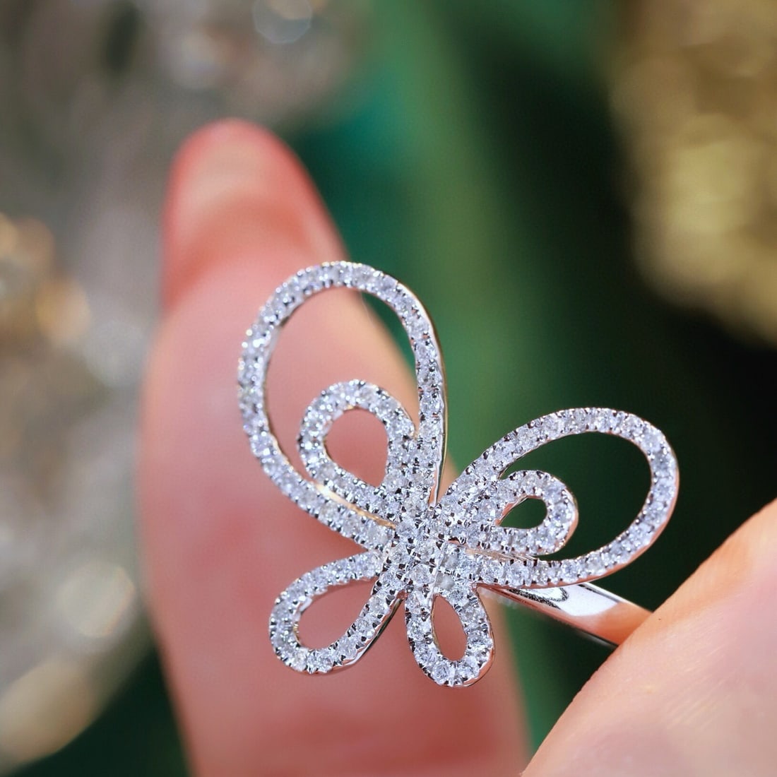 14k Gold 0.5 Ct Natural H Diamond Ring: Ref:231111254 // gold content:14k gold // ring size:7. 25us // // main gemstone:diamond // shape:round // carat weight:0. 5ct // clarity grade:vs-si // color:h // treatment:natural // cut grade:g