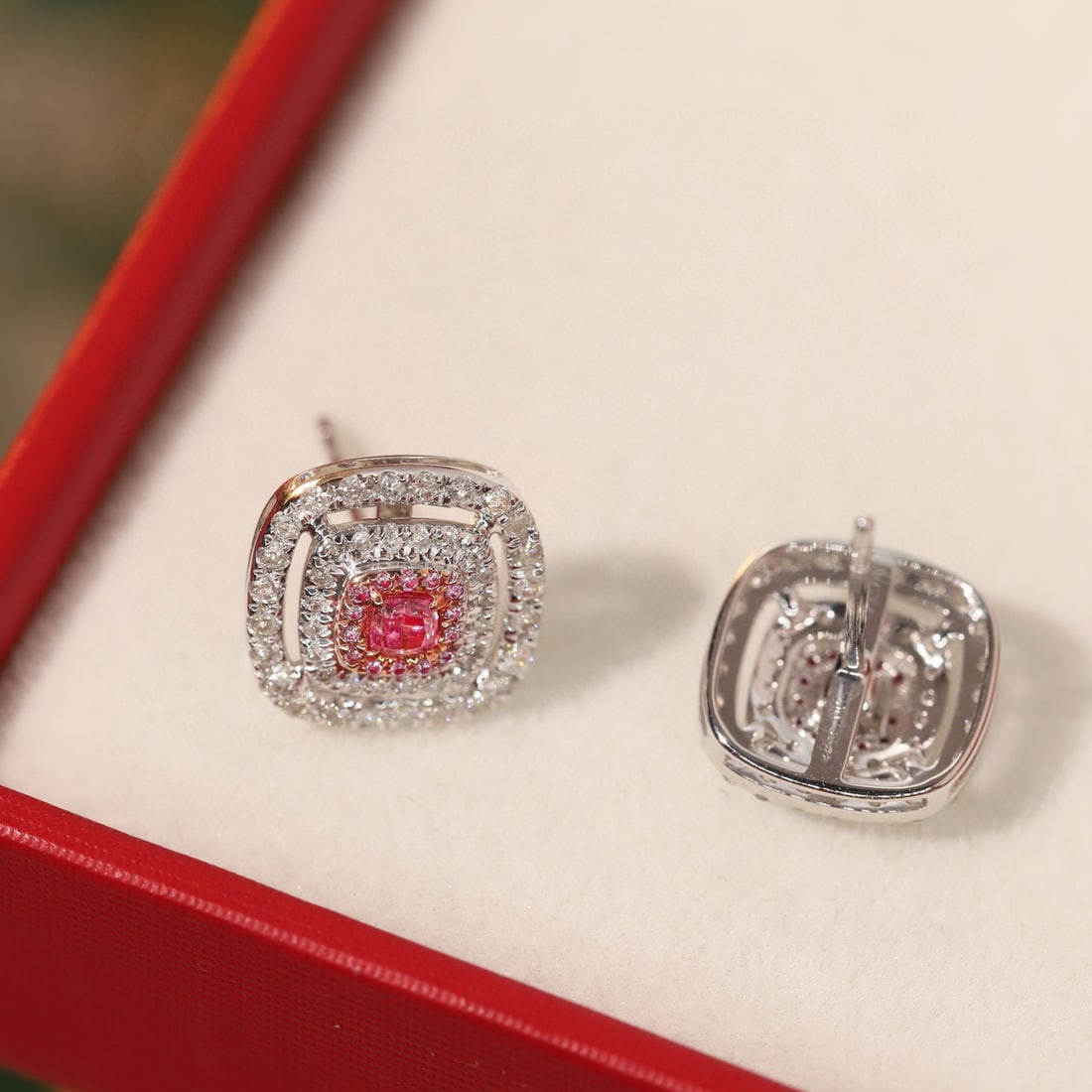 14k Gold 0.70 Ctw Natural Pink Diamond & Diamond Earrings - 4